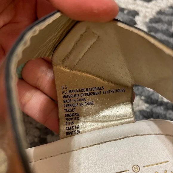 Target sandals - Picture 2 of 3